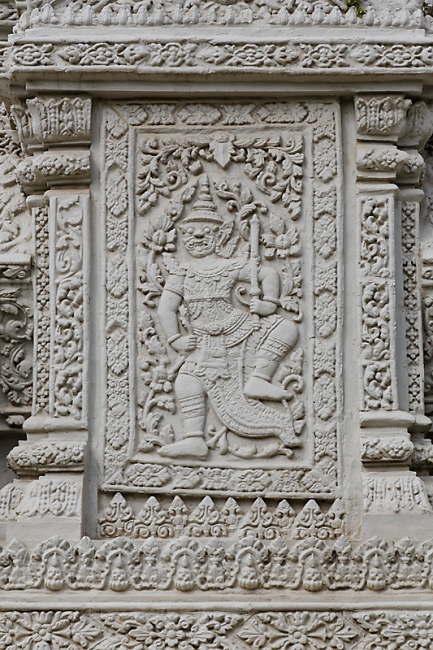 Phnom Penh-Pagode d'argent-022